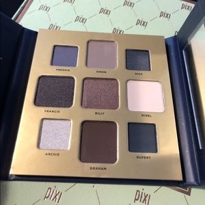 Eyeshadow palette